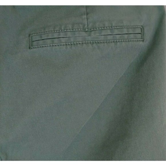 Old Navy Women’s Olive Green Pixie Pants Size 6 - Picture 6 of 9